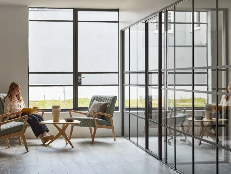 lady sitting in comfortable modern office design